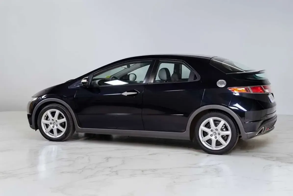 Usado Honda Civic Sport 140 CV (102 kW) 2009 Negro Utilitario