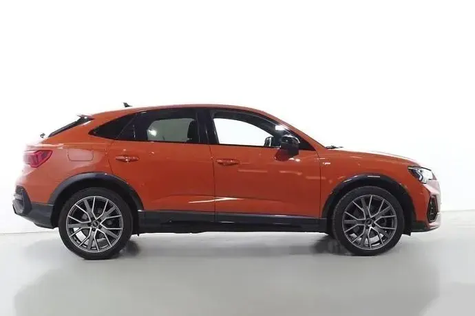 Usado Audi Q3 Ambiente 200 CV (147 kW) 2021 SUV