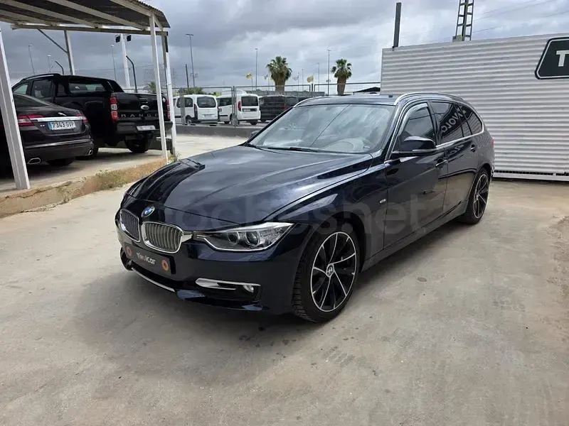 Usado BMW 318 143 CV (105 kW) 2014 Azul Familiar