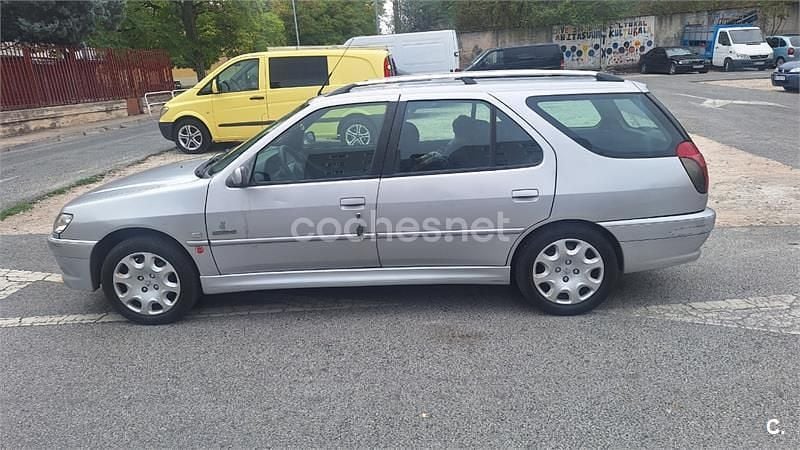 Gris / plata Usado 2001 Peugeot 306 Familiar | 1600 € (Precio justo) - Imagen 1/4