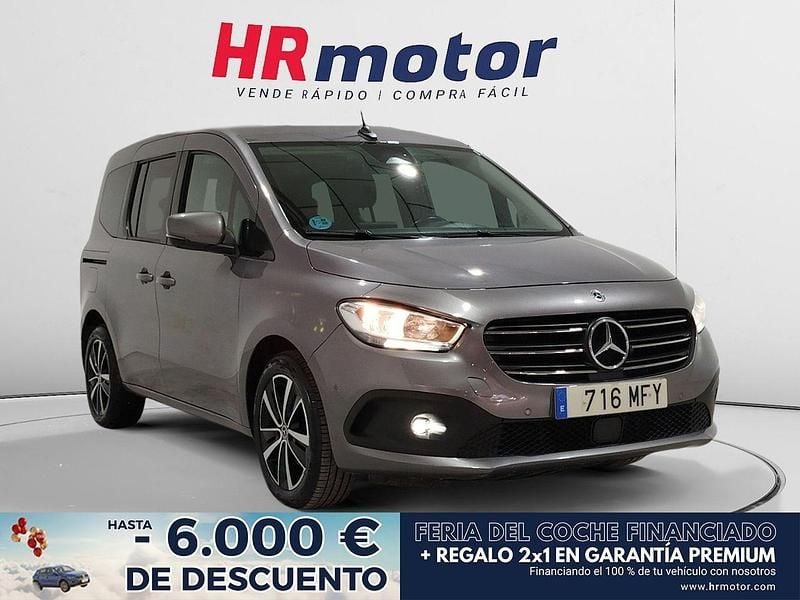 Gris Usado 2023 Mercedes 180 Berlina | 26.790 € (Precio justo) - Imagen 1/4