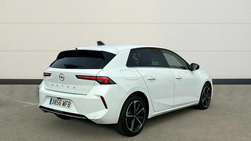 Usado Opel Astra Elegance 130 CV (95 kW) 2023 Blanco Utilitario