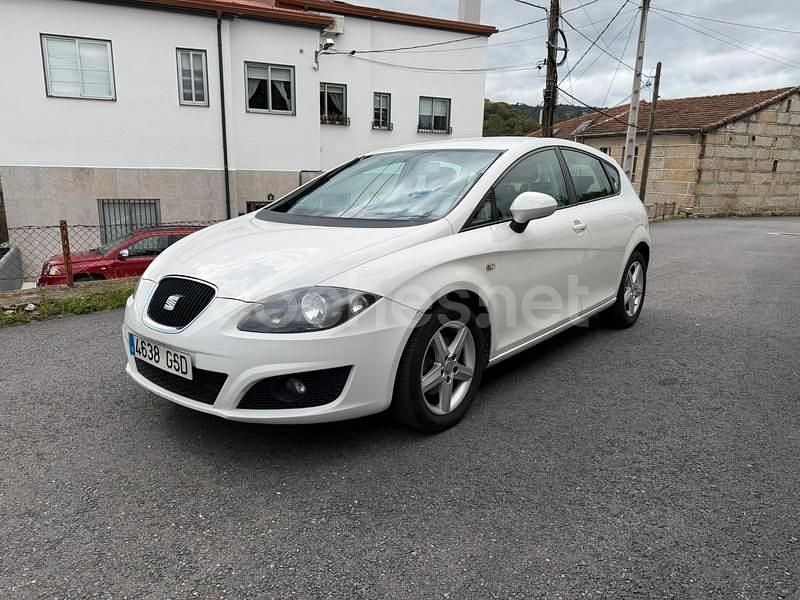 Usado Seat Leon Reference 90 CV (66 kW) 2010 Blanco Berlina