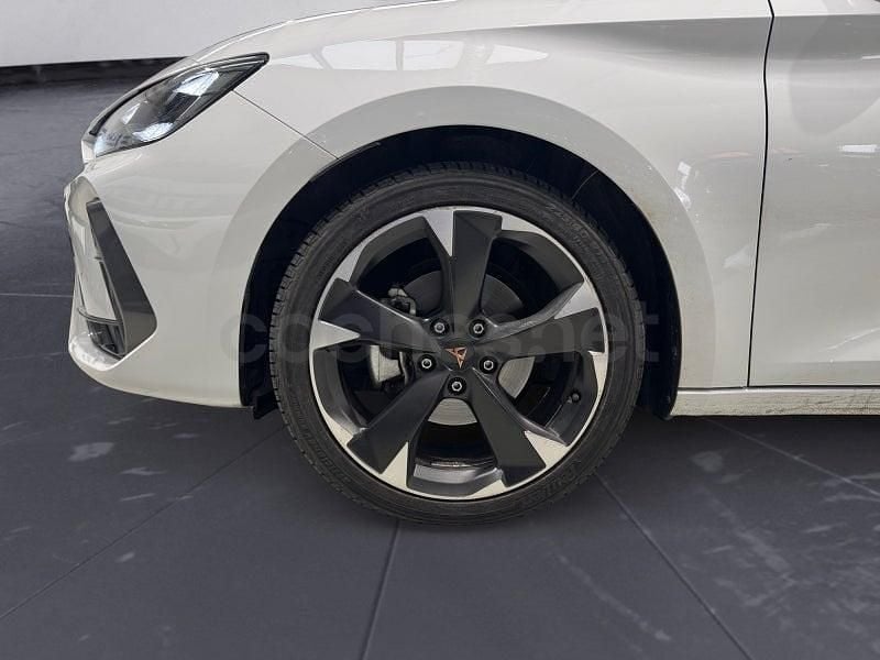 Usado Cupra Leon 150 CV (110 kW) 2025 Blanco Berlina