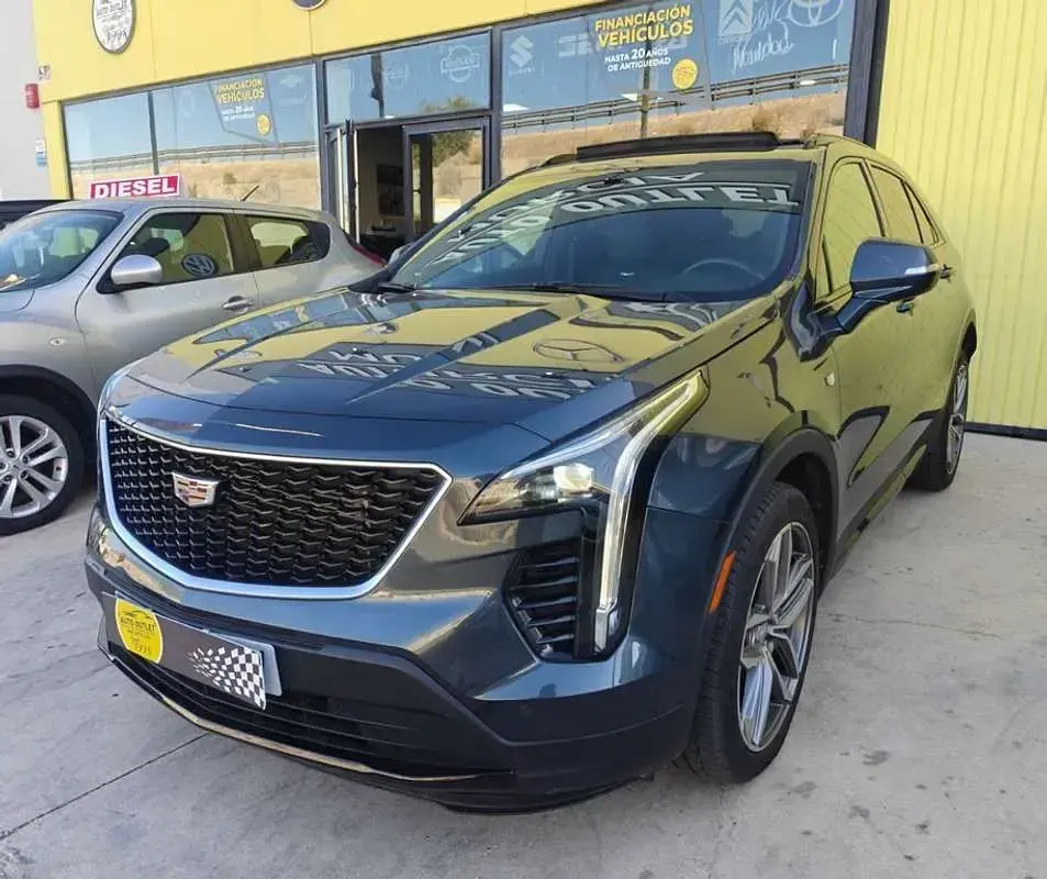 Usado Cadillac XT4 173 CV (127 kW) 2022 Azul SUV