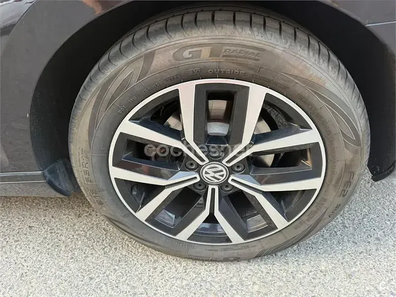 Usado VW Passat Advance 150 CV (110 kW) 2015 Negro Berlina