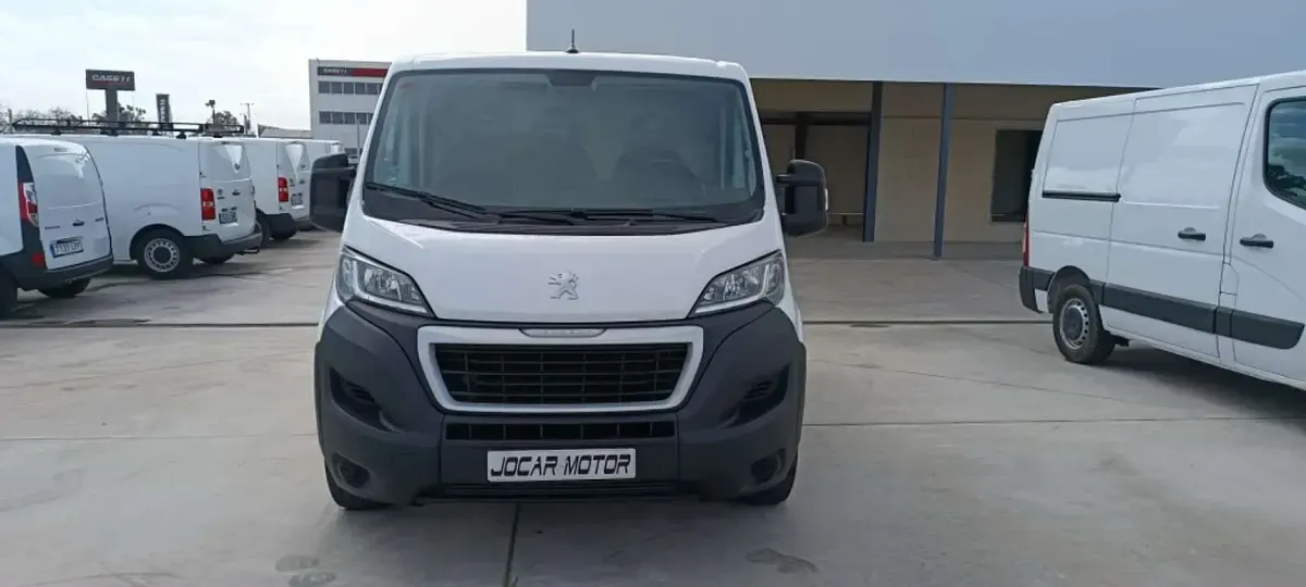 Usado Peugeot Boxer S 140 CV (102 kW) 2021 Blanco Van