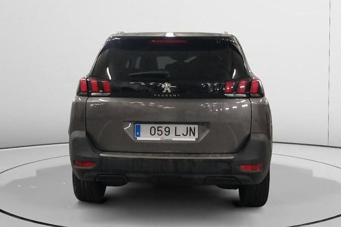 Usado Peugeot 5008 Allure 130 CV (95 kW) 2020 Monovolumen