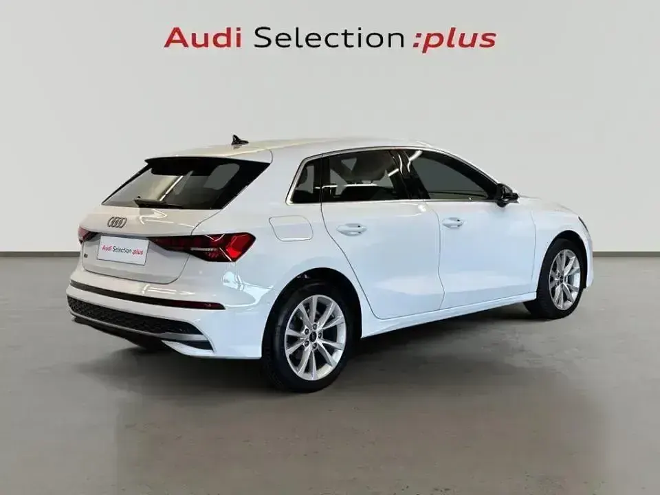 Usado Audi A3 Advanced Plus 116 CV (85 kW) 2024 Blanco Berlina