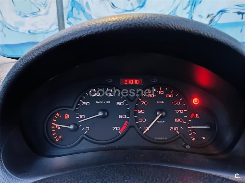 Usado Peugeot 206 75 CV (55 kW) 2001 Azul Berlina