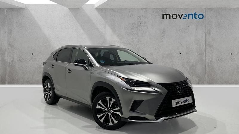 Gris / plata Usado 2021 Lexus NX300h SUV | 30.490 € (Super precio) - Imagen 1/4