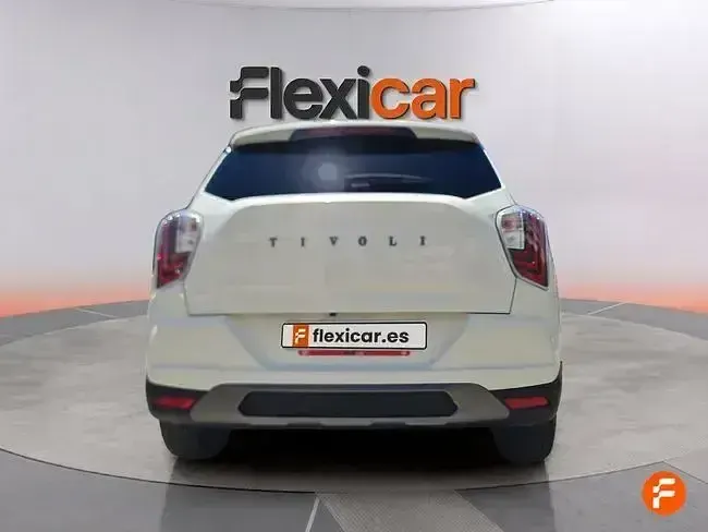 Usado SsangYong Tivoli 163 CV (119 kW) 2024 Blanco SUV