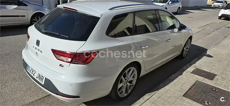 Usado Seat Leon ST FR 150 CV (110 kW) 2016 Blanco Familiar