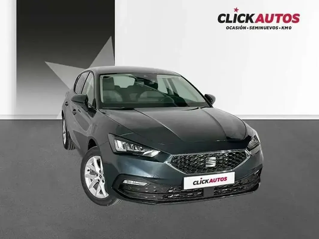 Usado Seat Leon Style 116 CV (85 kW) 2025 Gris Utilitario