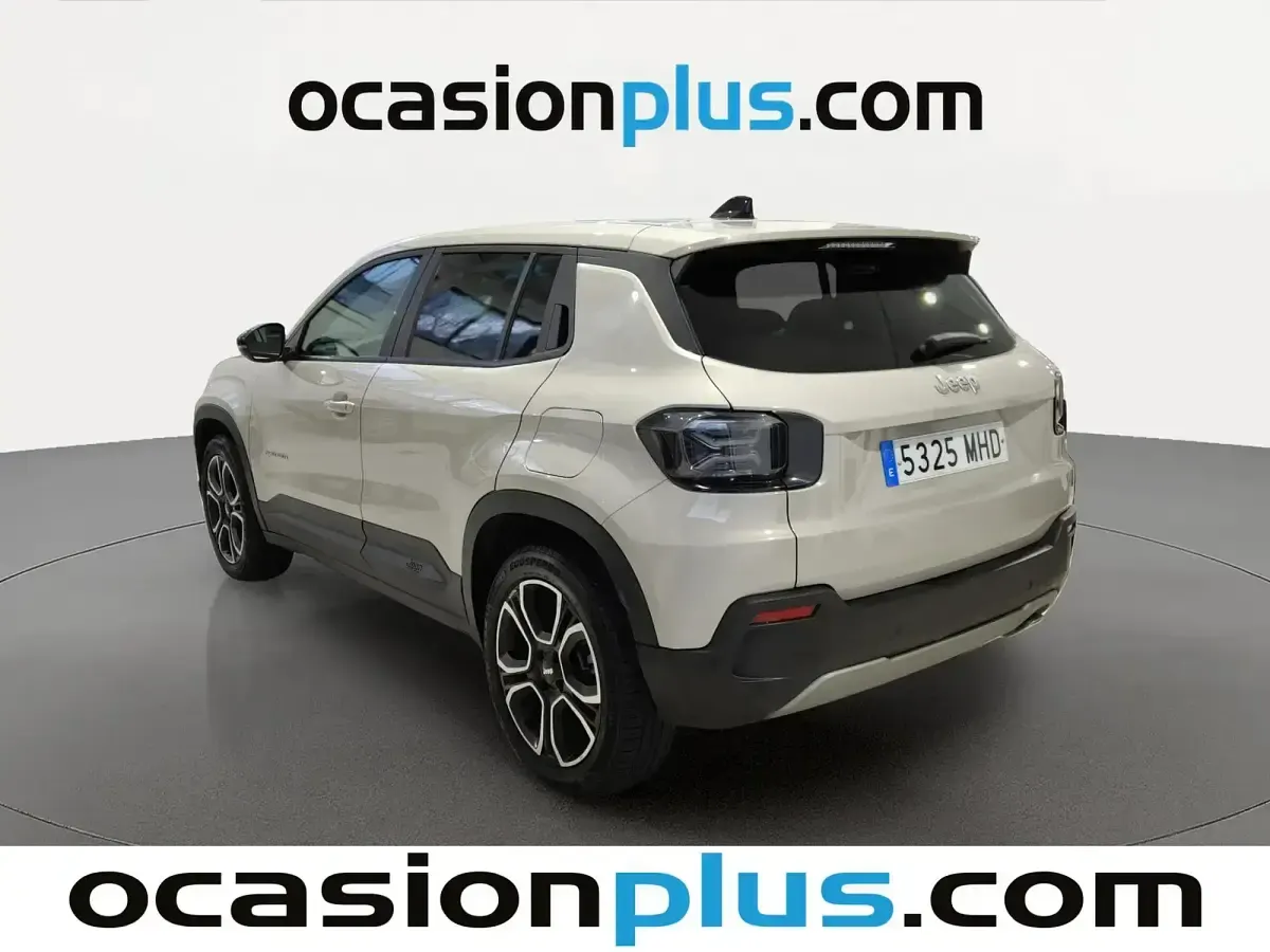 Usado Jeep Avenger Altitude 100 CV (73 kW) 2023 Gris SUV