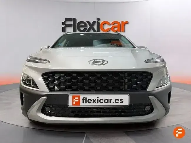 Usado Hyundai Kona 120 CV (88 kW) 2022 Gris SUV