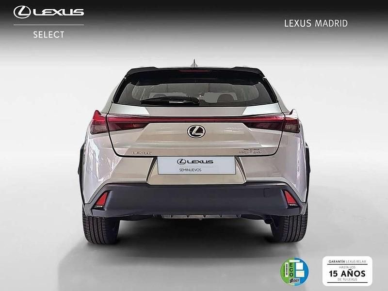 Usado Lexus UX 250h Business Edition 185 CV (136 kW) 2022 Plateado SUV