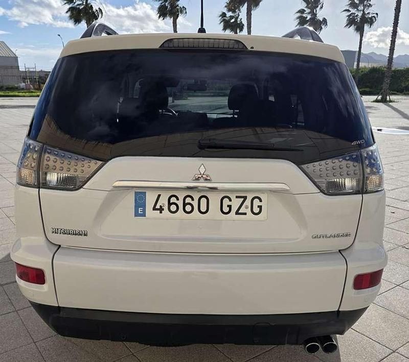 Usado Mitsubishi Outlander Motion 177 CV (130 kW) 2010 Blanco SUV