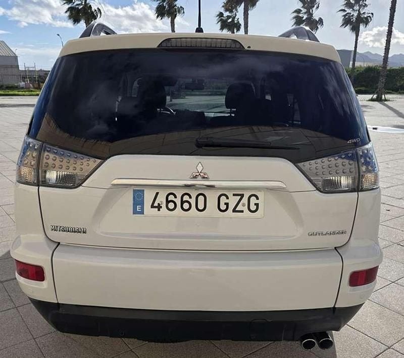 Usado Mitsubishi Outlander Motion 177 CV (130 kW) 2010 Blanco SUV