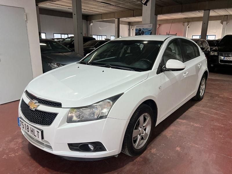 Usado Chevrolet Cruze LT 124 CV (91 kW) 2012 Blanco Berlina