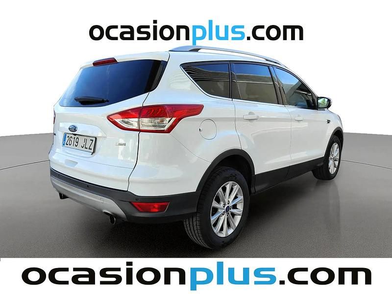 Usado Ford Kuga Titanium 182 HP (133 kW) 2016 Branco SUV
