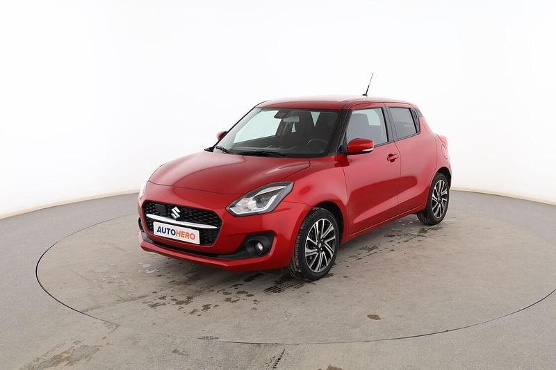 Usado Suzuki Swift GLX 83 CV (61 kW) 2023 Rojo Utilitario