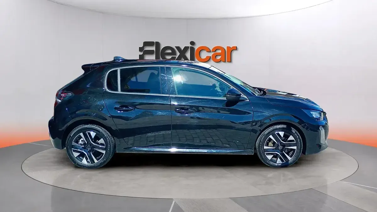 Usado Peugeot 208 Allure 101 CV (74 kW) 2025 Utilitario
