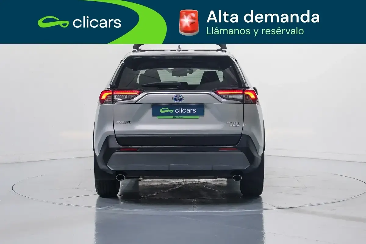 Usado Toyota RAV4 Hybrid Luxury 222 CV (163 kW) 2019 Gris / plata SUV