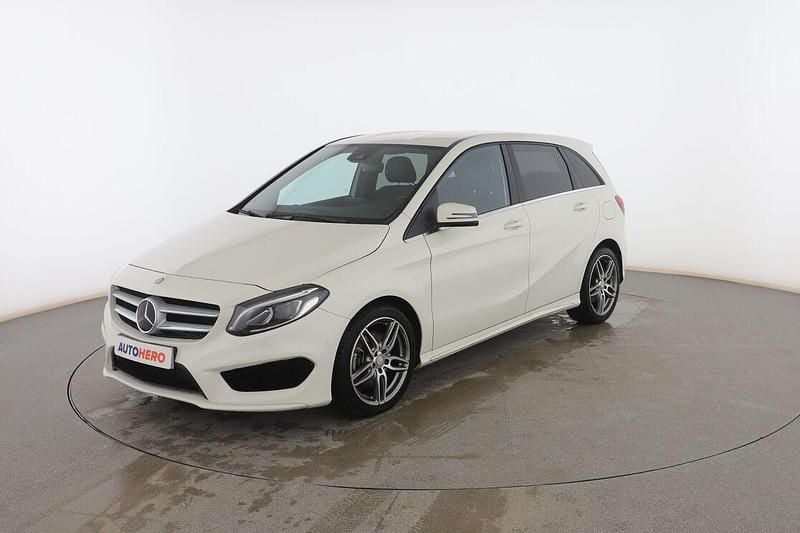 Blanco Usado 2015 Mercedes B220 AMG line Monovolumen | 20.499 € - Imagen 1/3