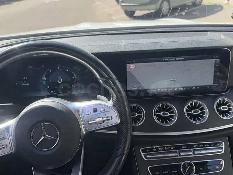 Używany Mercedes E220 194 KM (142 kW) 2019 Biały Coupe