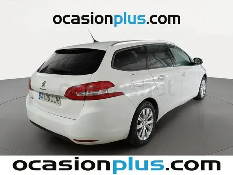 Usado Peugeot 308 SW Style 130 CV (95 kW) 2020 Blanco Familiar