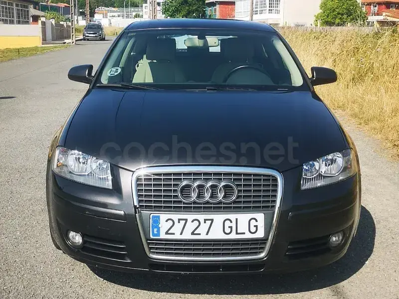 Usado Audi A3 Ambiente 140 CV (102 kW) 2009 Negro Utilitario