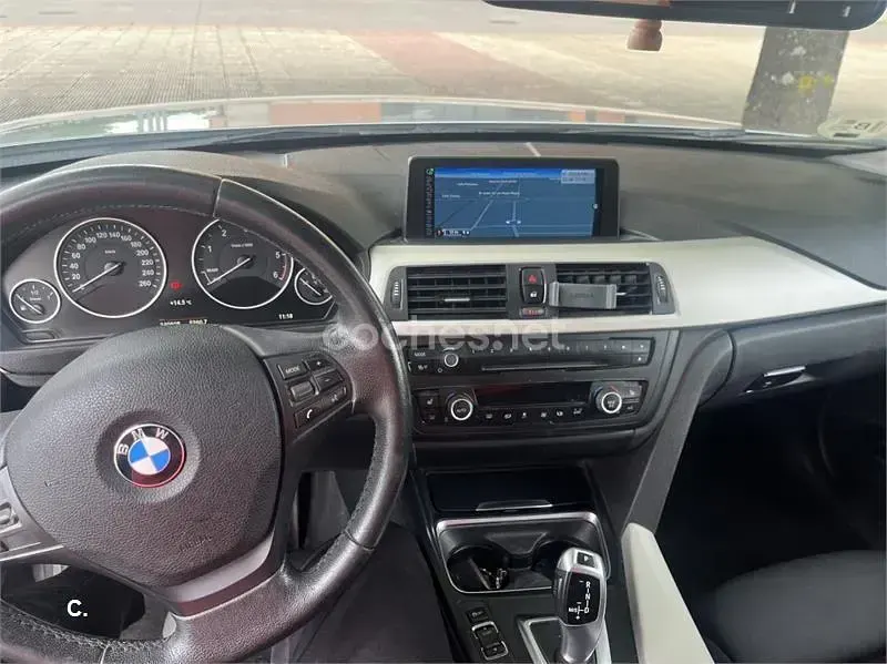 Käytetty BMW 320 Efficient Dynamics 163 HP (119 kW) 2015 Harmaa Farmari