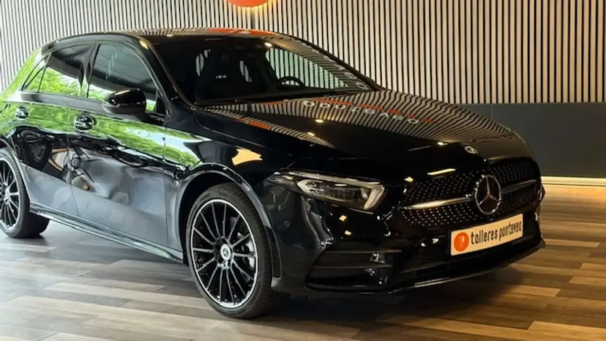 Usado Mercedes A250 218 CV (160 kW) 2021 Negro Utilitario
