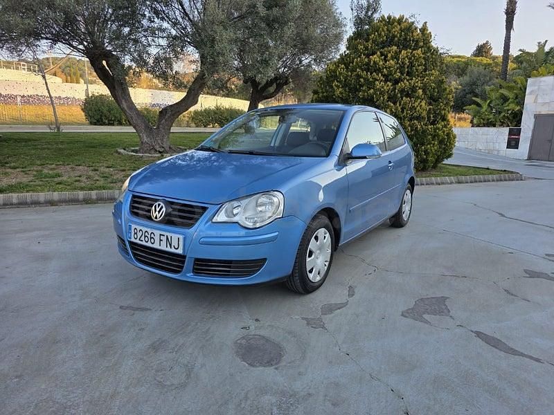 Usado VW Polo Highline 80 CV (58 kW) 2007 Azul Utilitario