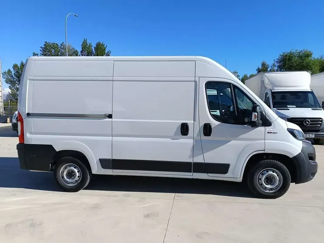 Usado Fiat Ducato 120 CV (88 kW) 2021 Blanco Van