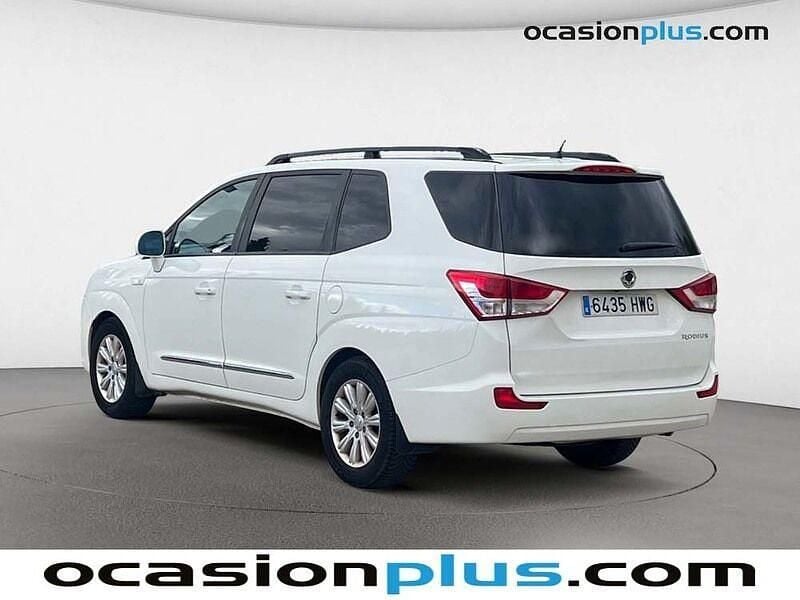 Usado SsangYong Rodius Limited 155 CV (114 kW) 2014 Blanco Monovolumen