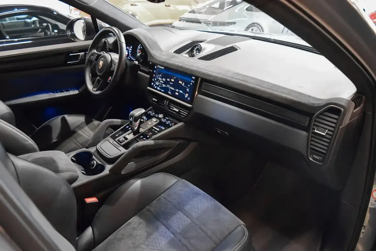 Usado Porsche Cayenne Turbo GT 640 CV (470 kW) 2023 Gris SUV