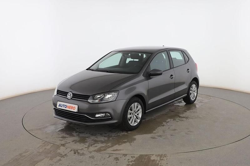 Usado VW Polo Advance 90 CV (66 kW) 2016 Gris Berlina