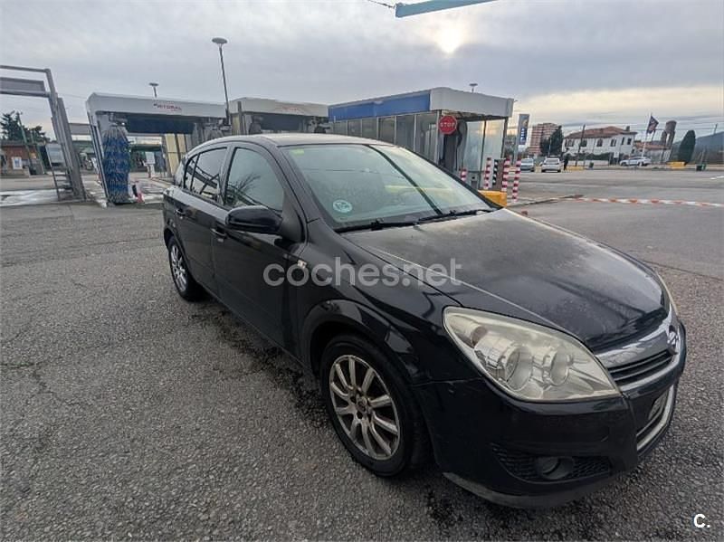 Negro Usado 2007 Opel Astra Enjoy Berlina | 2500 € (Buen precio) - Imagen 1/4