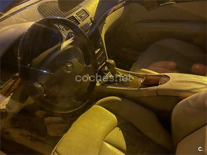 Azul Usado 2004 Mercedes E320 Elegance Berlina | 4500 € (Buen precio) - Imagen 1/4