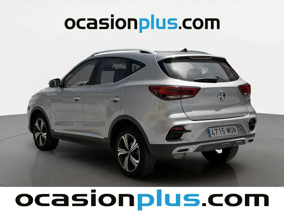 Usado MG ZS Comfort 106 CV (77 kW) 2023 Gris plata SUV
