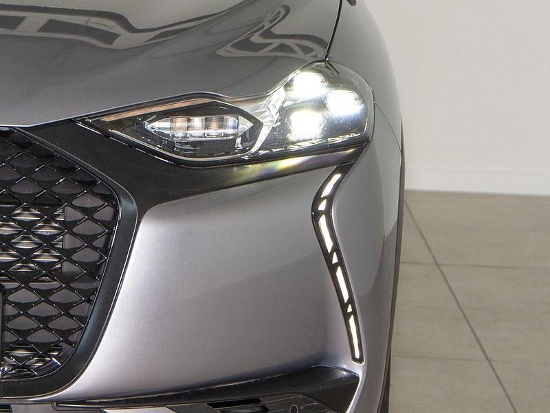 Usado DS Automobiles DS3 Crossback Performance 130 CV (95 kW) 2022 Gris SUV