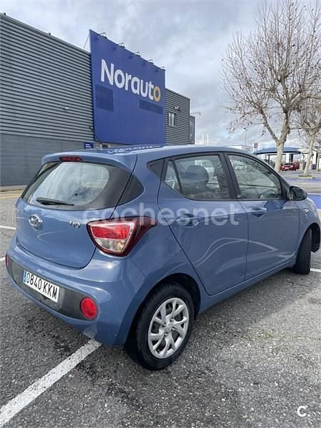 Usado Hyundai i10 GO! 66 CV (48 kW) 2018 Azul Utilitario