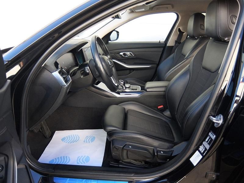 Usado BMW 318 Shadowline 150 CV (110 kW) 2022 Negro Berlina