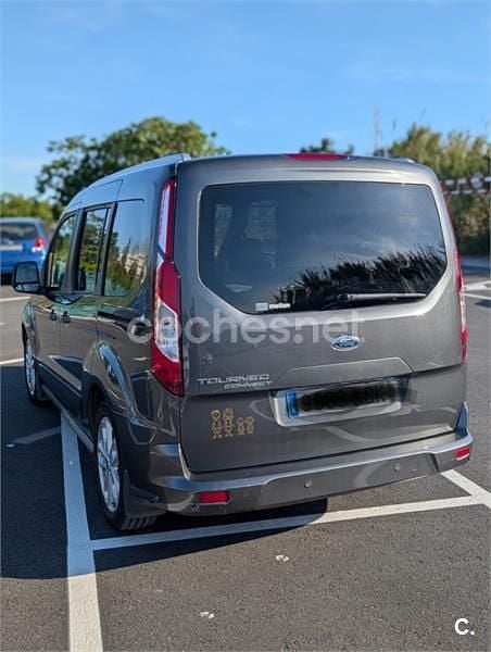 Usado Ford Tourneo Connect Titanium 120 CV (88 kW) 2017 Gris / plata Monovolumen