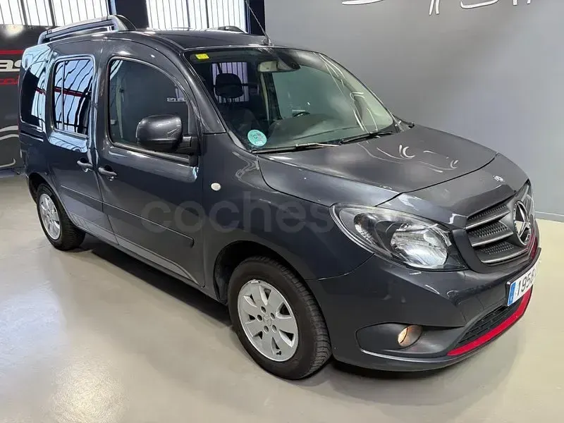 Usado Mercedes Citan 109 95 CV (69 kW) 2020 Gris / plata Monovolumen