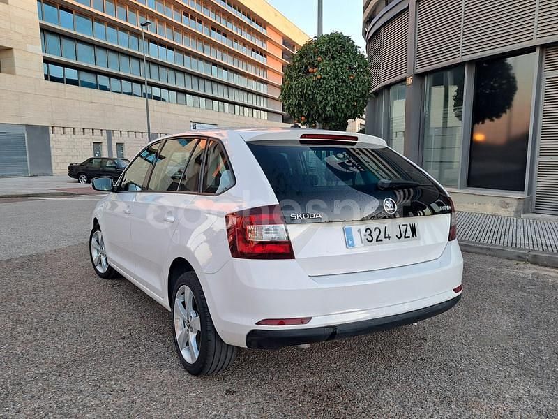 Usado Skoda Rapid Ambition 90 CV (66 kW) 2017 Blanco Berlina