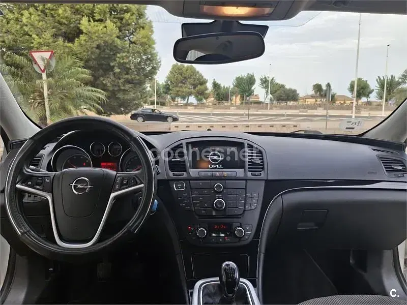 Usado Opel Insignia Excellence 160 CV (117 kW) 2013 Gris / plata Berlina