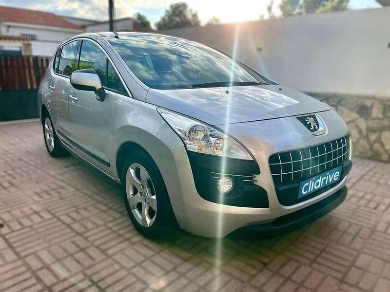 Usado Peugeot 3008 Style 120 CV (88 kW) 2009 Gris / plata Familiar